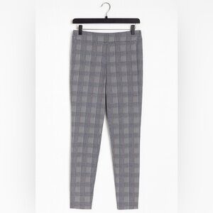 New York & Company Women’s Plaid Dress Pants
Size Small | Black/White/Purple